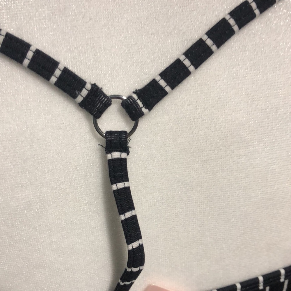 VICTORIAS SECRET INCRDBL ESSENTL WOMENS TANK - STRIPEVER .size medium - Picture 5 of 9